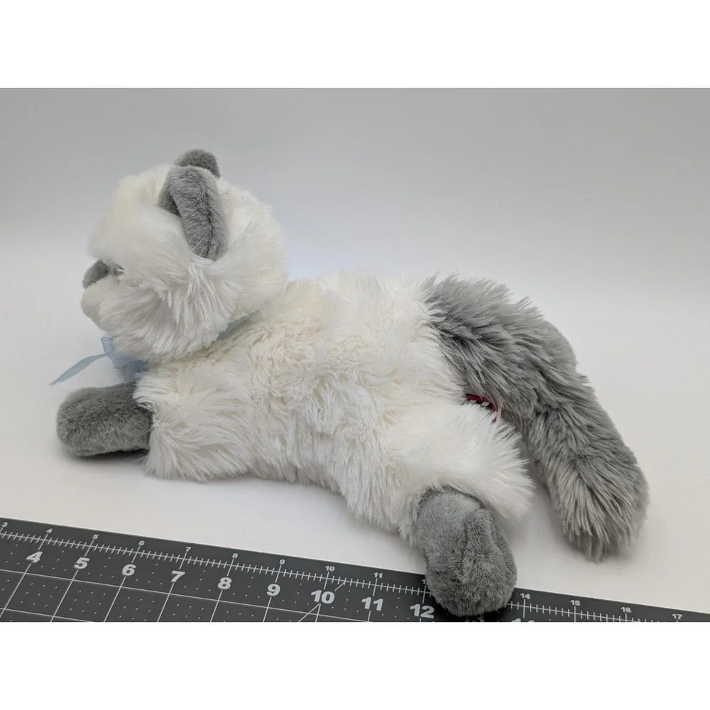 Showtime White Gray Cat Plush‎ Kitten Mandalay Resorts 2004 7 Inch Tall Stuffed